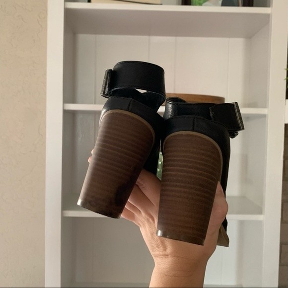 Dolce Vita Black Faux Leather Almond Toe Block Heel Ankle Buckle Mules - Picture 5 of 10